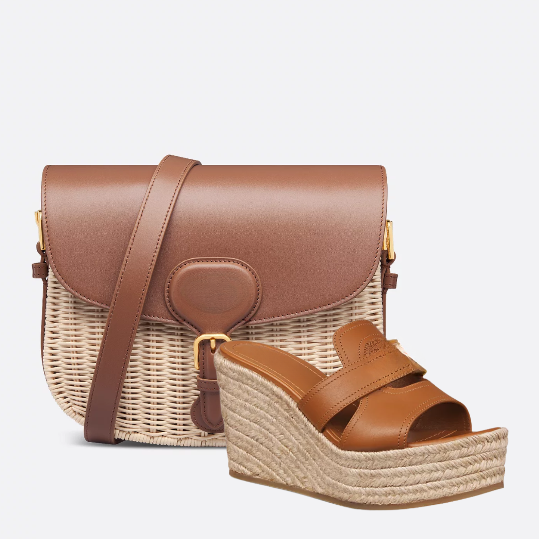 BOBBY MEDIUM TASCHE UND 30 MONTAIGNE WEDGE SANDALEN SET