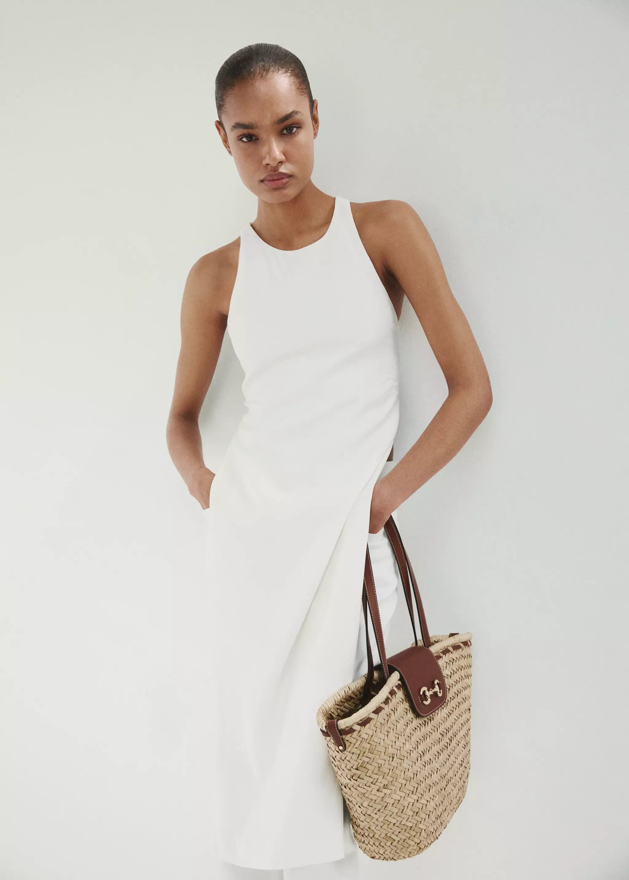 MEDIUM NATURAL FIBRE BASKET