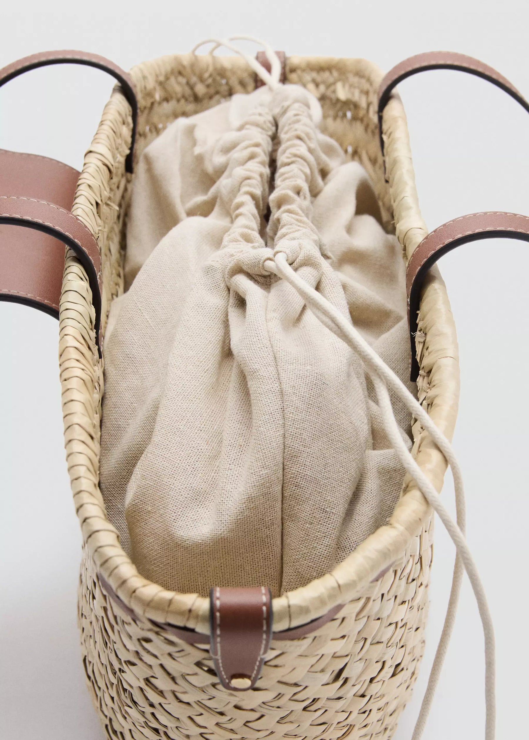 MEDIUM NATURAL FIBRE BASKET